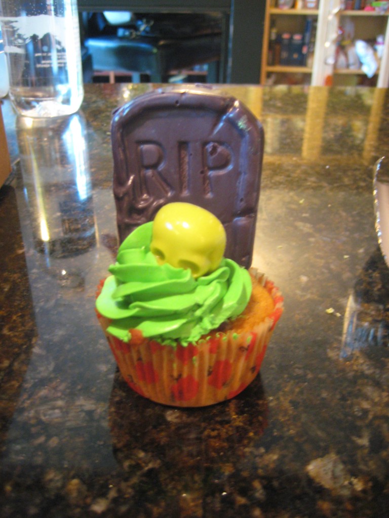 Halloween Cupcakes: Vodka Infused Lemonade